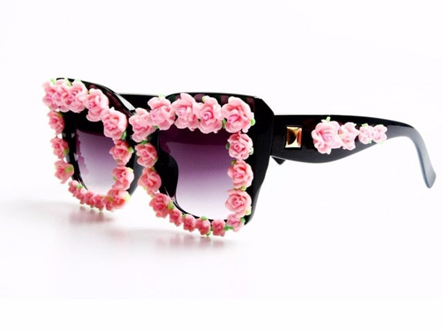Brand Designer 2017 Sunglasses Women Red Flower Baroque Style Luxury Sunglasses For Ladies Beach Summer Eyewear