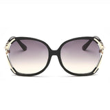 Fashion Plastic Frame Ladies Woman Sunglasses UV400 Trendy Eyewear Sun Glasses Travel Beach Sunglasses Eyeglasses